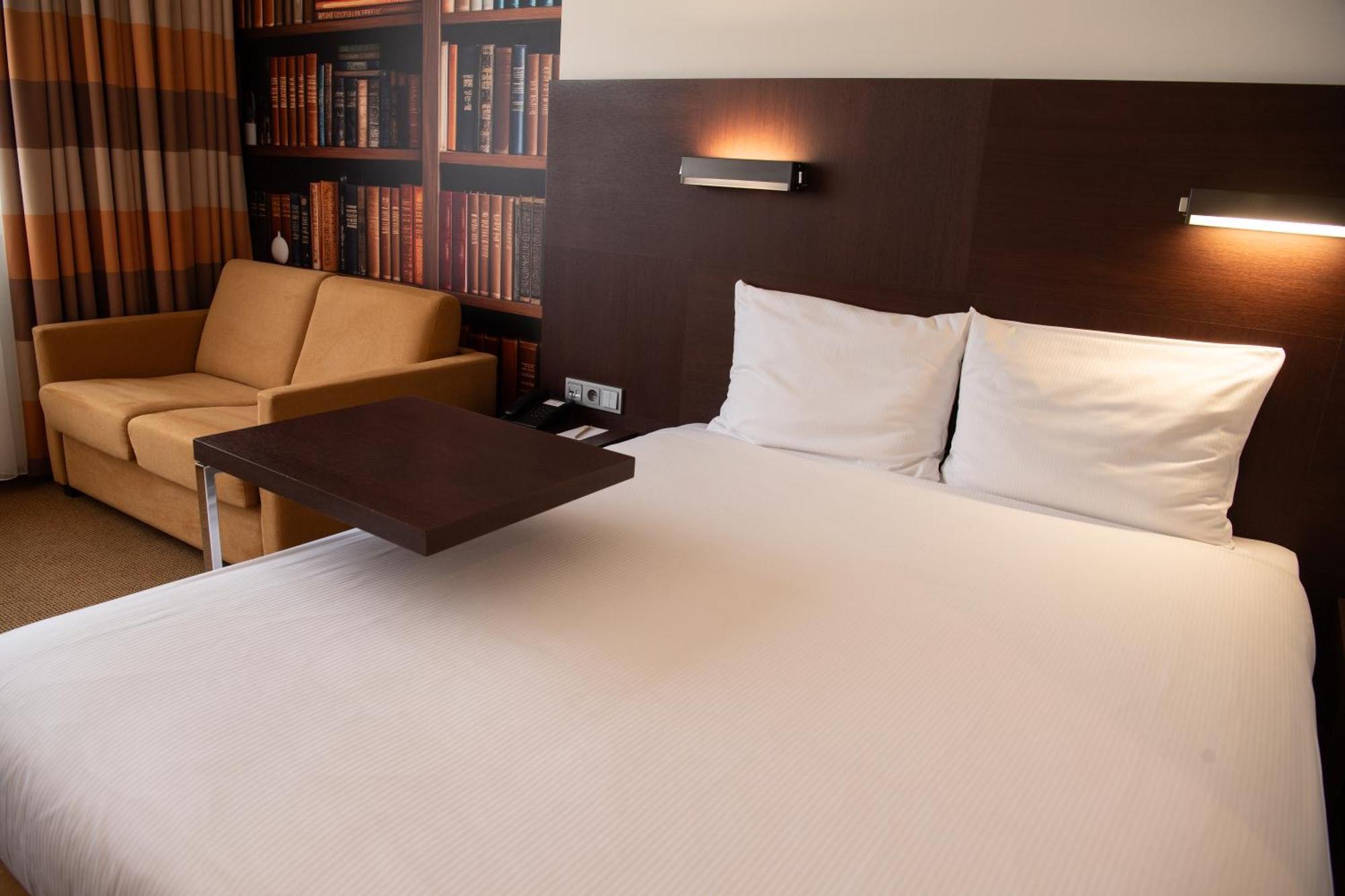 Desilva Warszawa Piaseczno Hotel Пясечно Екстериор снимка