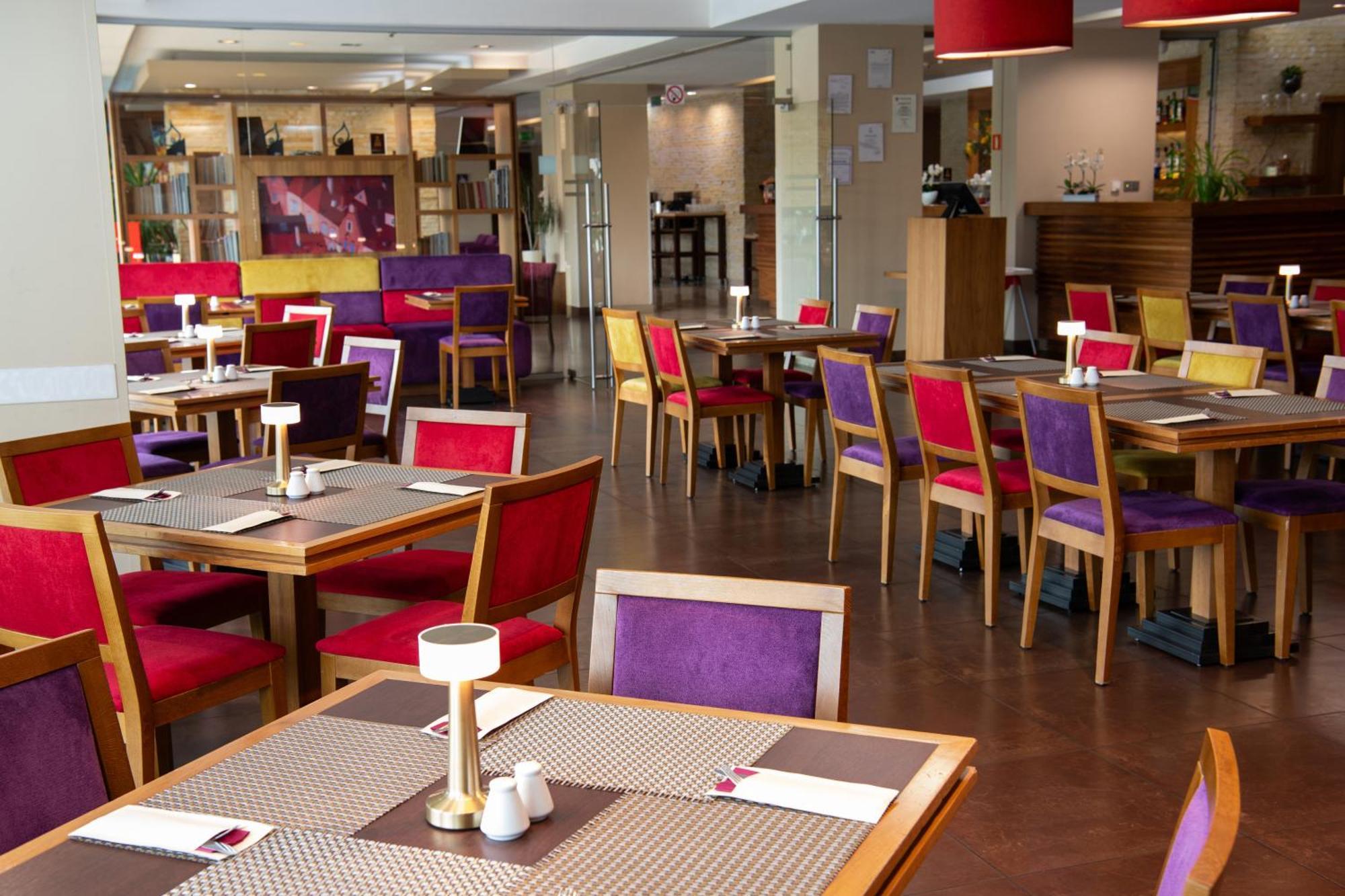 Desilva Warszawa Piaseczno Hotel Пясечно Екстериор снимка