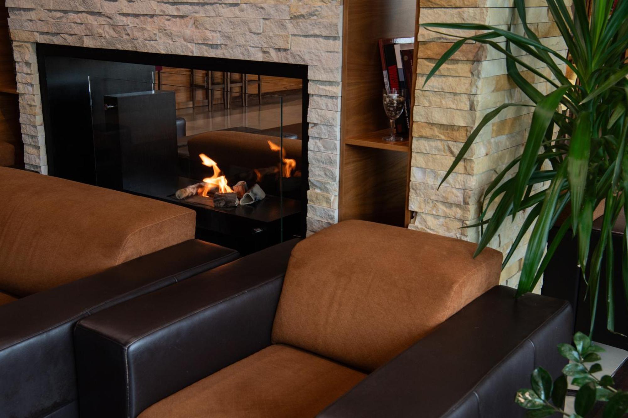 Desilva Warszawa Piaseczno Hotel Пясечно Екстериор снимка