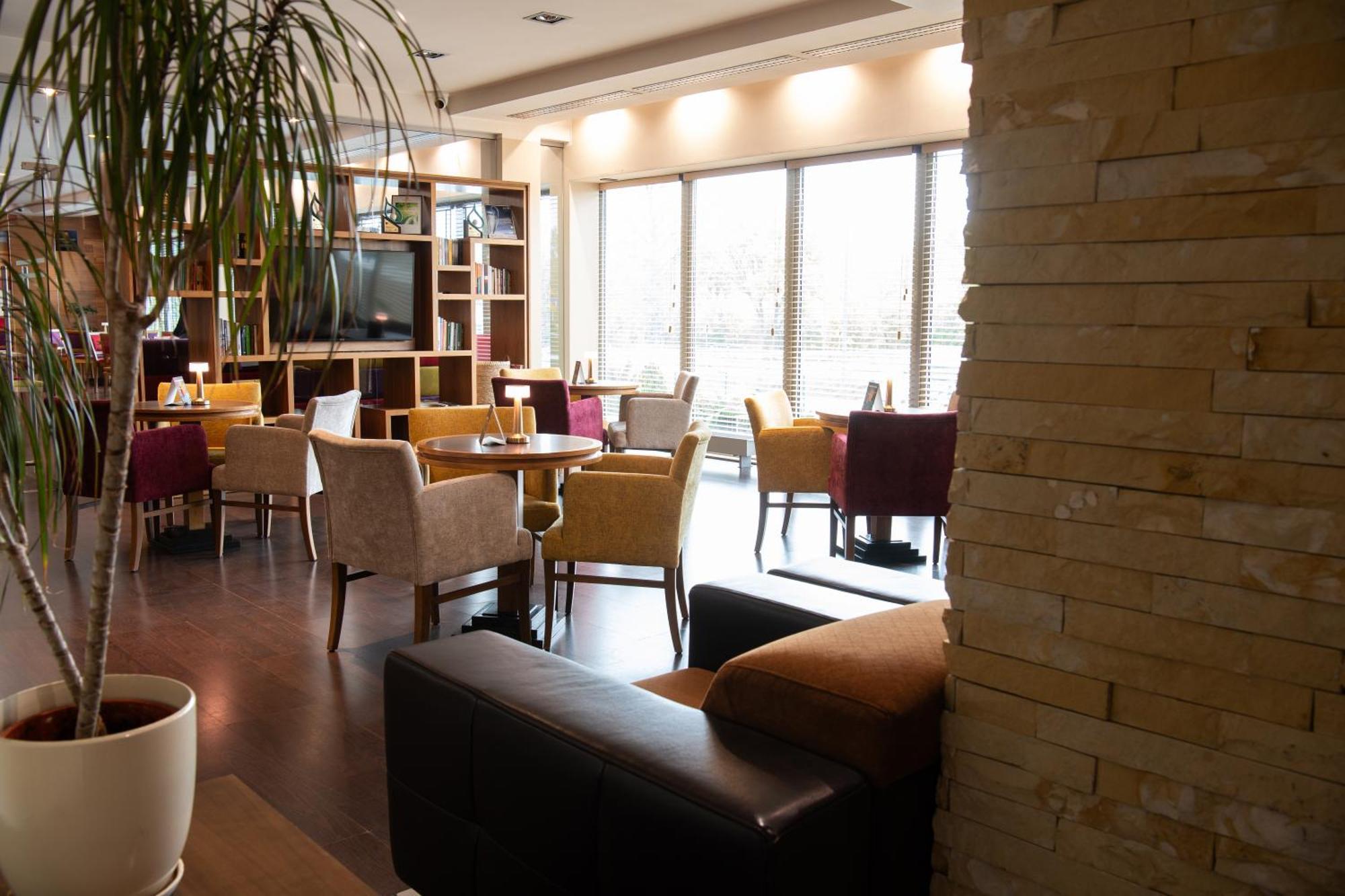 Desilva Warszawa Piaseczno Hotel Пясечно Екстериор снимка