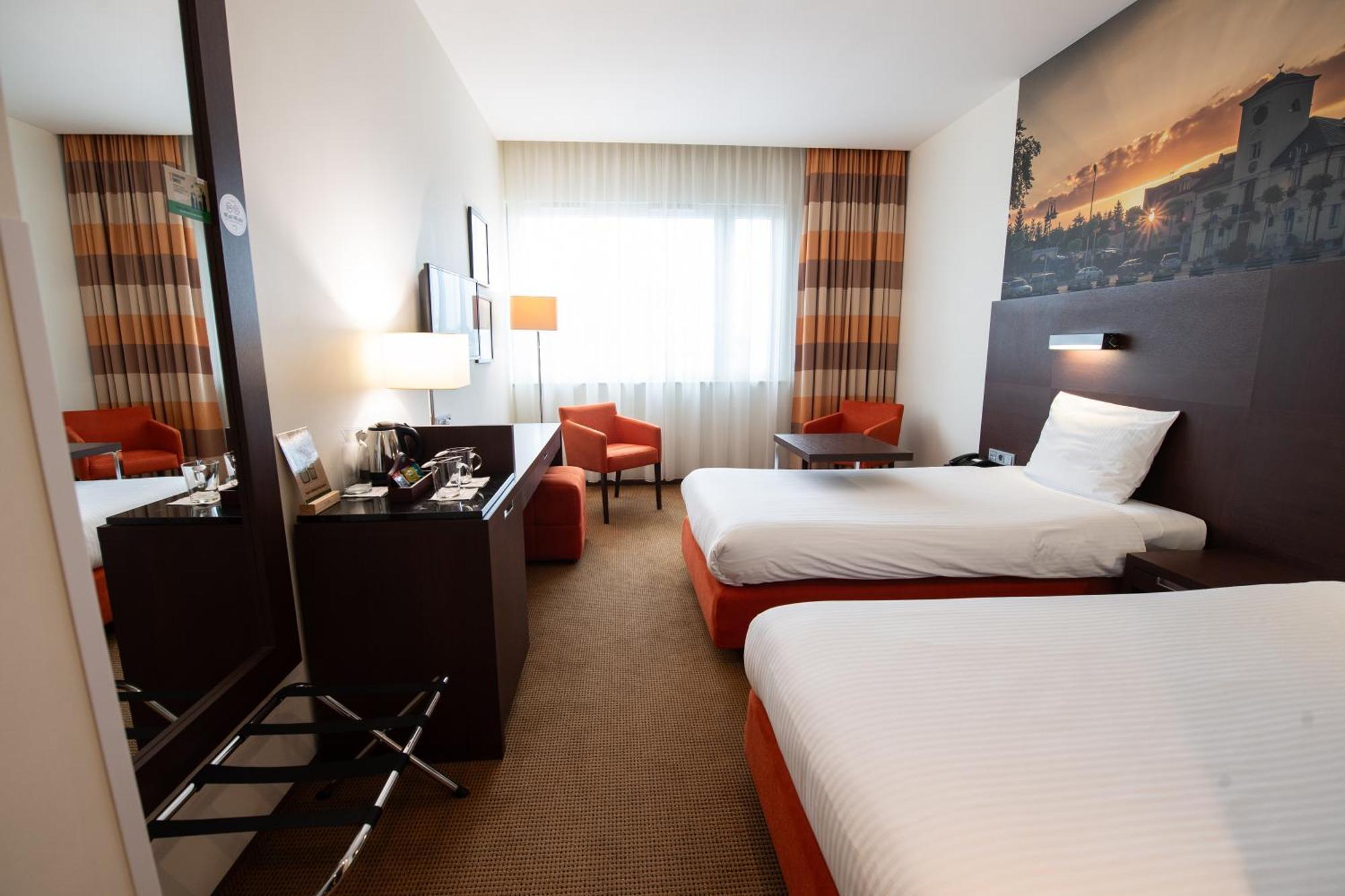 Desilva Warszawa Piaseczno Hotel Пясечно Екстериор снимка